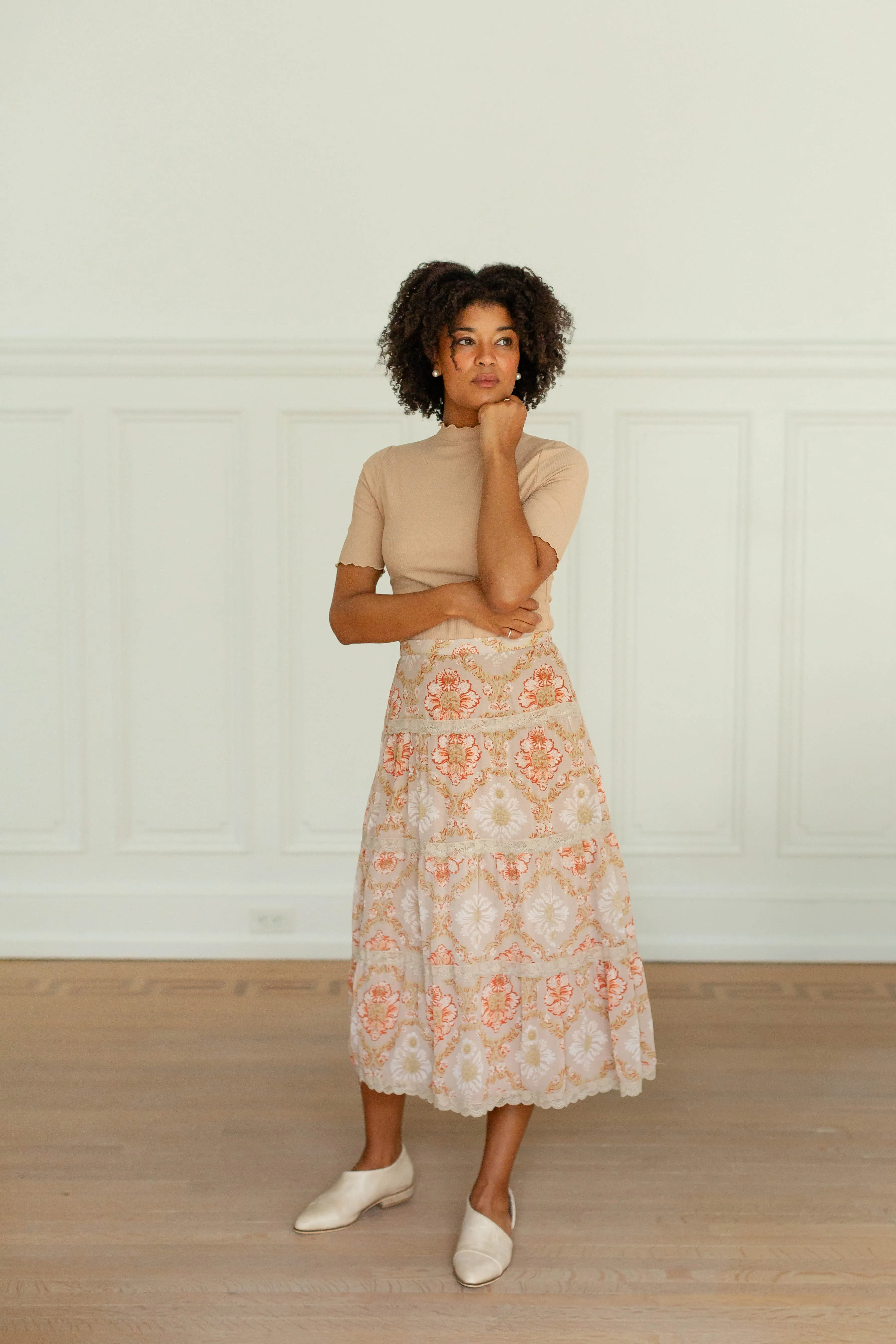 'Angelou' Lace Trim Vintage Floral Midi Skirt in Taupe