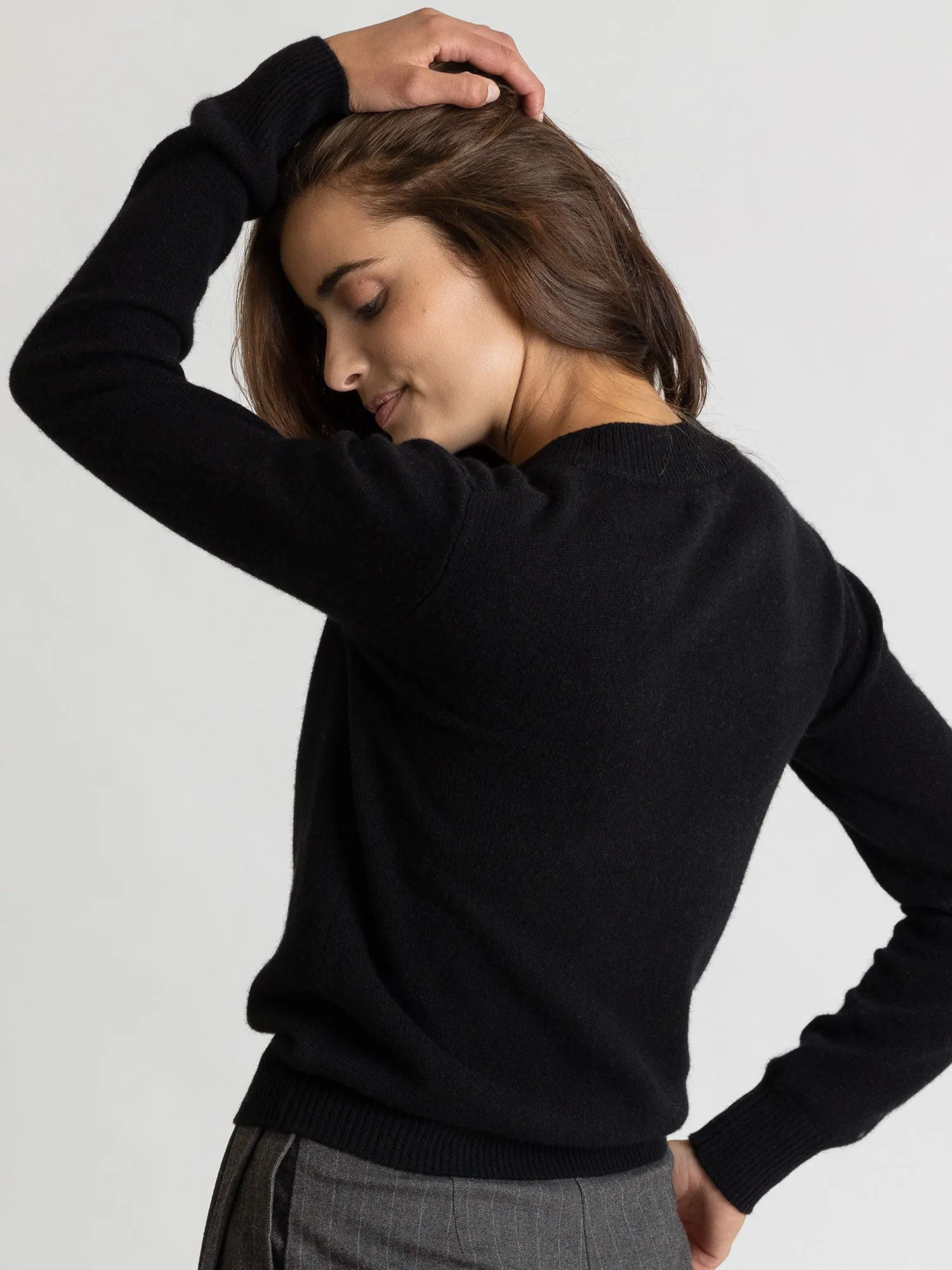 Cashmere sweater "Sofia long" - black