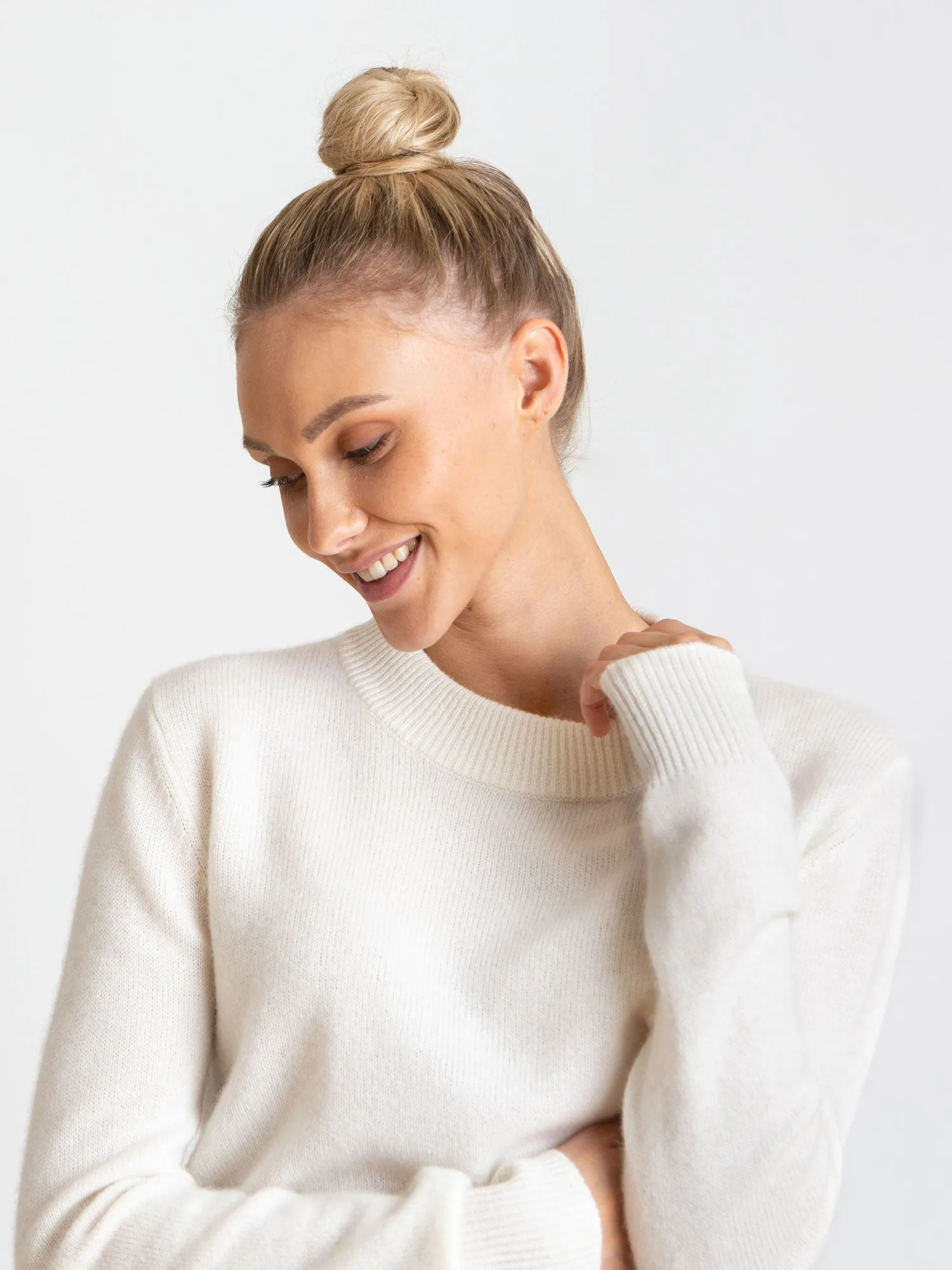 Cashmere sweater "Sofia long" - white