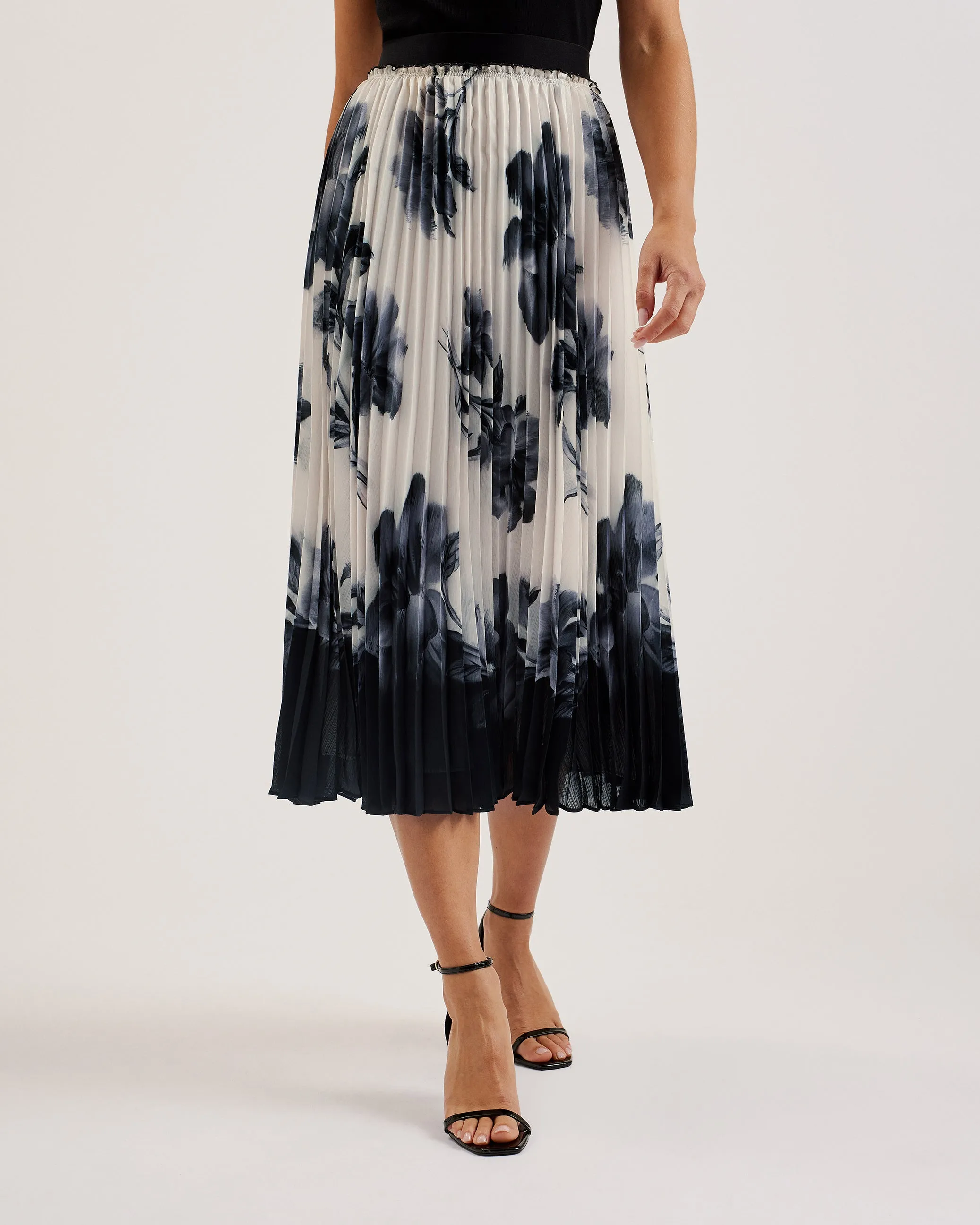 Emista Printed Pleated Midi Skirt Ivory