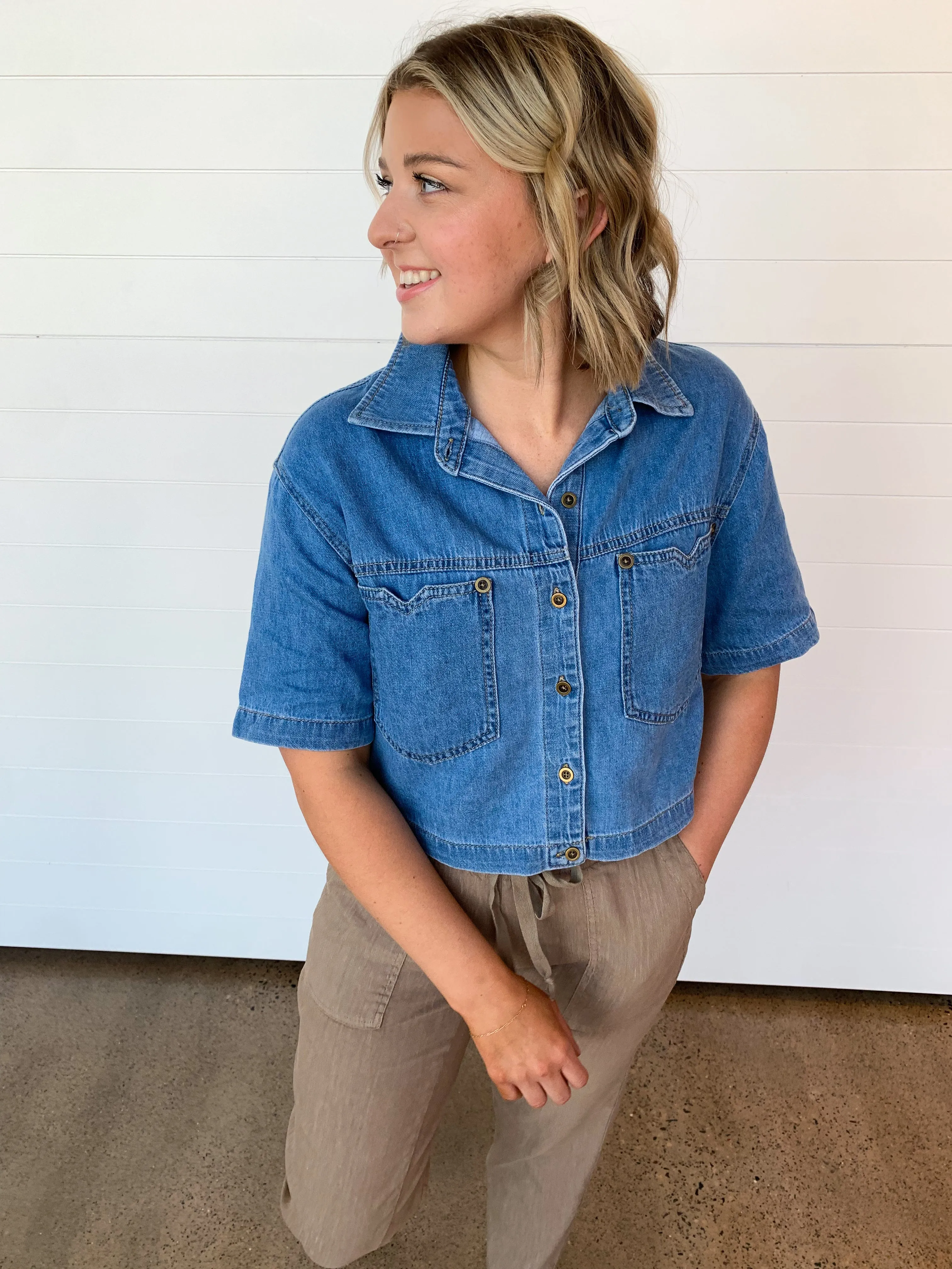 The Birdie Short Sleeve Button Down Crop Shirt